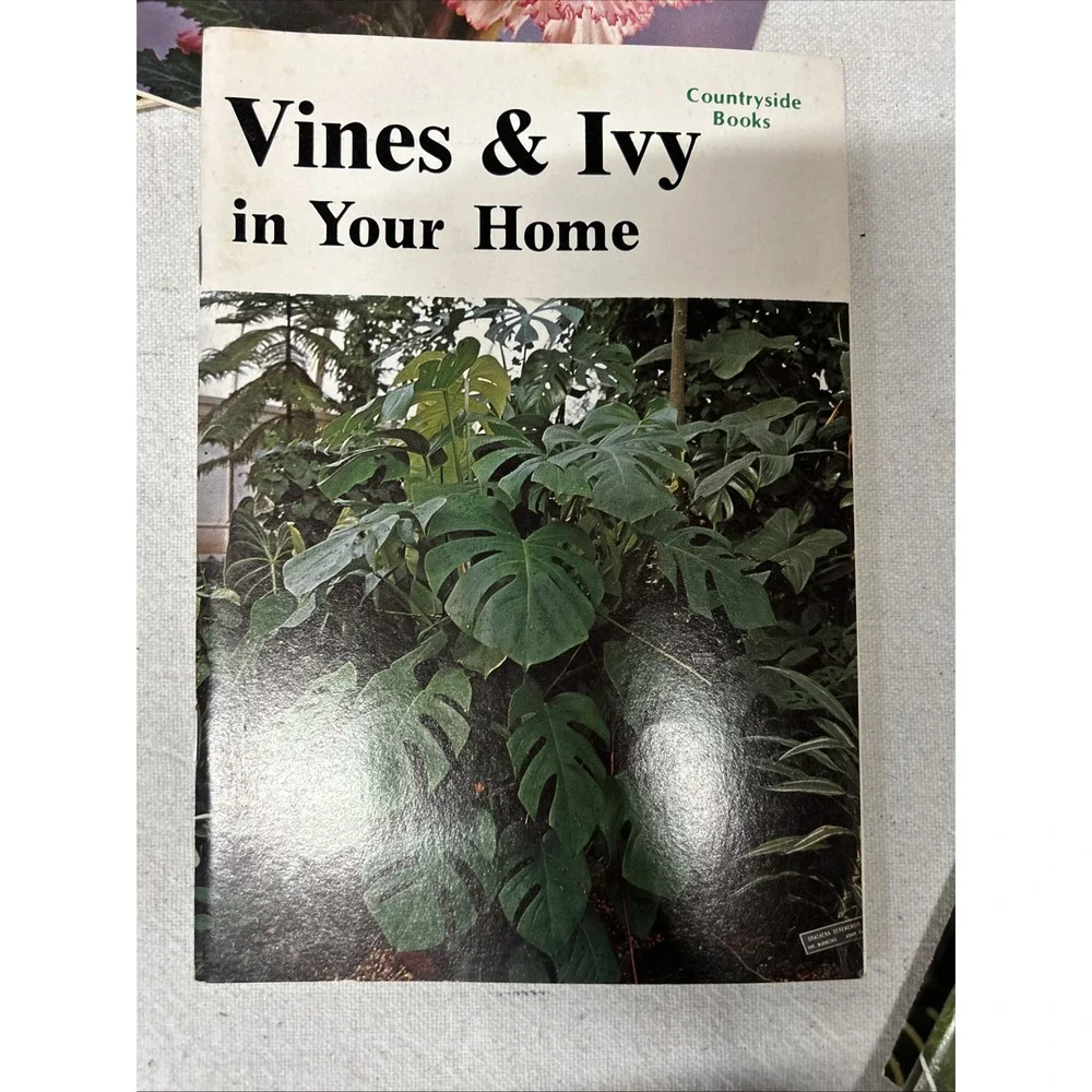 Gardening Guides VINTAGE‎ Book 1970'S Garden And Houseplants Countryside Books
